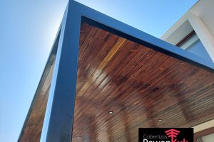 Proyecto cobertizo metal con cielo de madera estilo mediterráneo – Condominio El Monte, Chicureo – Colina